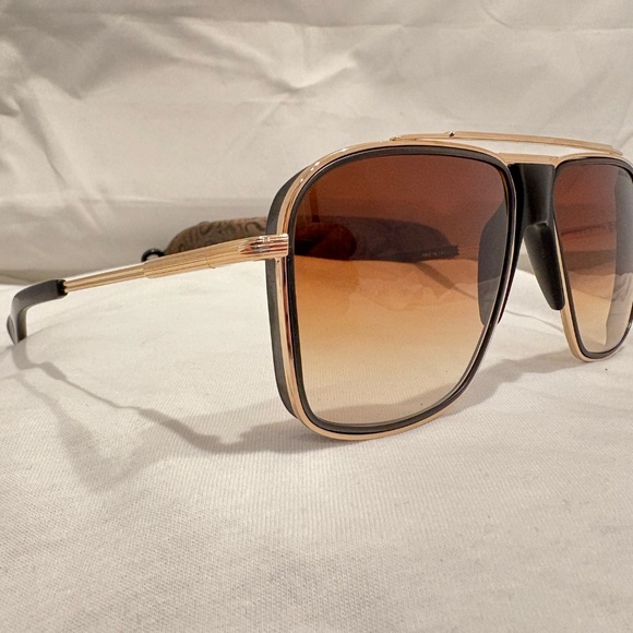 NEW! DITA INITIATOR DTS116-58-02-GLD-BLK; GOLD AND BLACK FRAME W/ BROWN GRADIENT - Picture 3 of 7